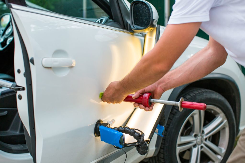 Dégrêlage et débosselage sans peinture — Aisne, Oise, Somme Débosselage sans peinture (DSP) d'une carrosserie grêlée par Le Débosseleur dans l'Aisne, l'Oise et la Somme
